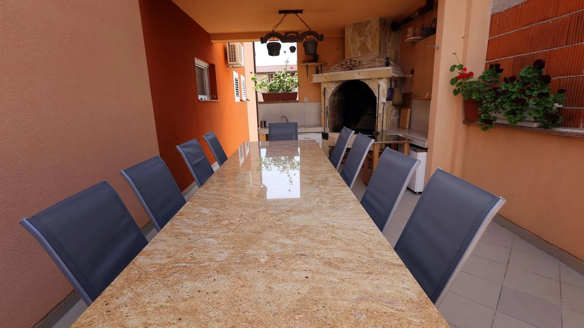 Apartment Ferienwohnung Mit Terrasse Und Grill Trogir