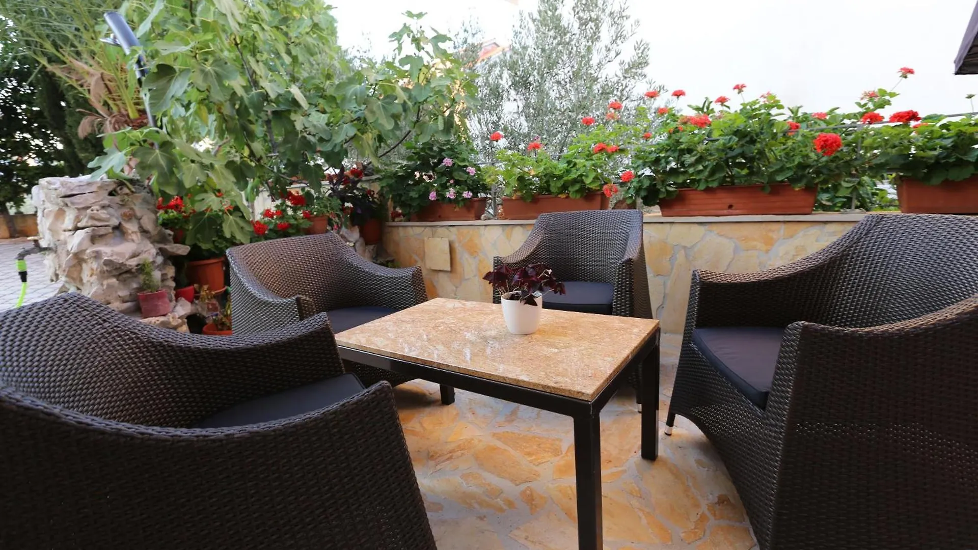 Ferienwohnung Mit Terrasse Und Grill Trogir 0*,
