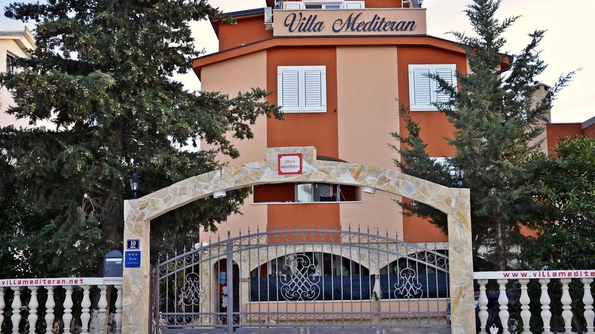 Ferienwohnung Mit Terrasse Und Grill Trogir